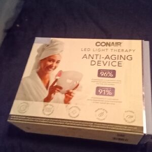 Conair LED Light Therapy Anti-Aging Device - White